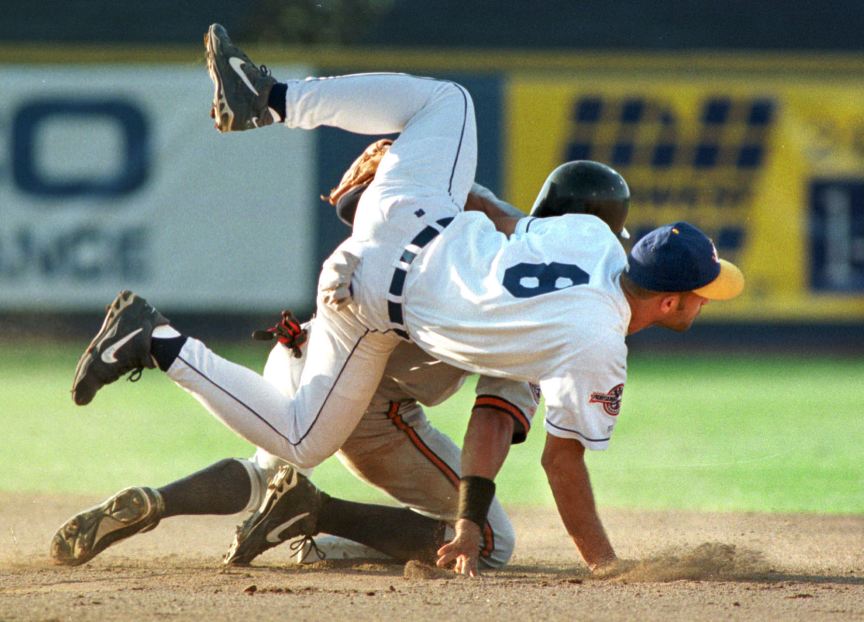 BB/STEAL.45146-1998